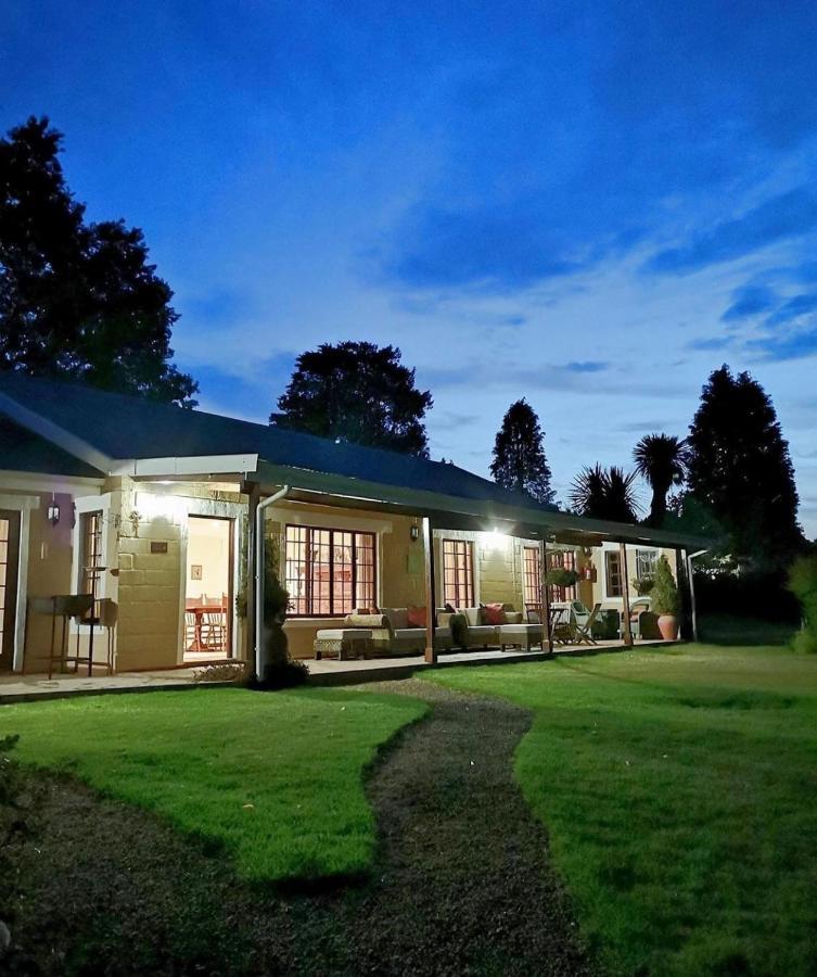 アンダーバーグ Cedar Garden Bed & Breakfast エクステリア 写真