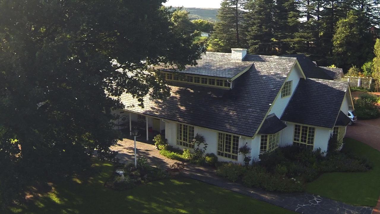 アンダーバーグ Cedar Garden Bed & Breakfast エクステリア 写真